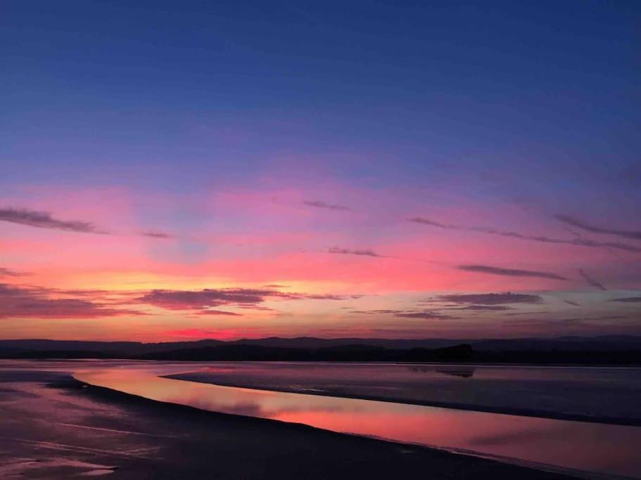 Watersedge Retreat, Views, Sunsets, Dogs Welcome Sandside  Zewnętrze zdjęcie