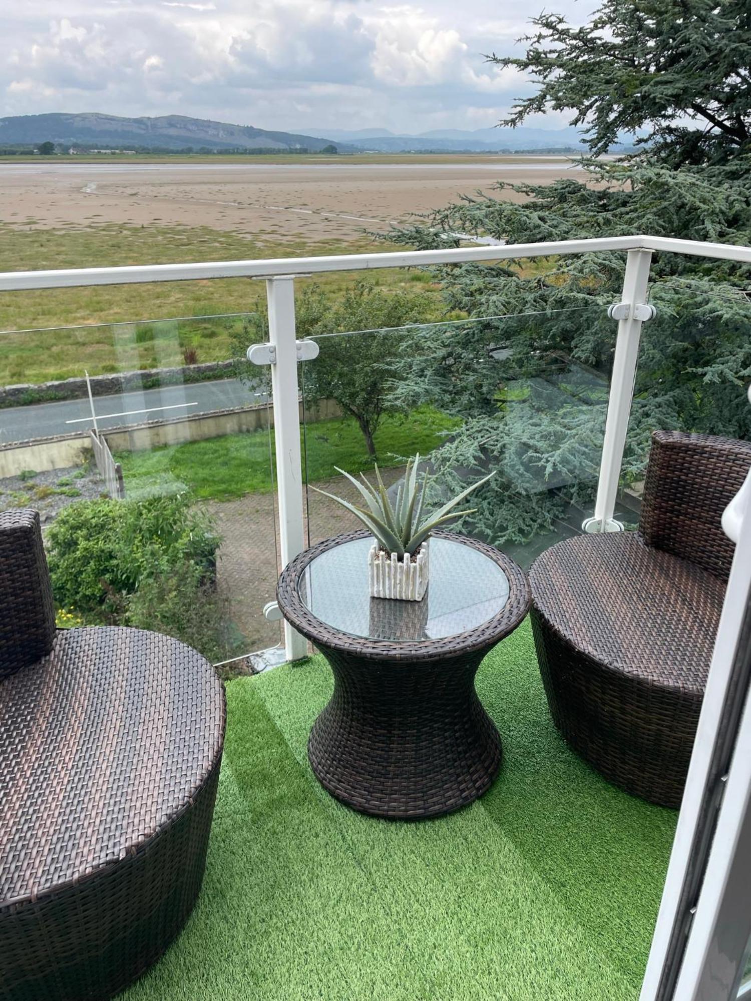 Watersedge Retreat, Views, Sunsets, Dogs Welcome Sandside  Zewnętrze zdjęcie